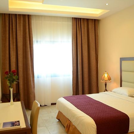 Arcadia Hotel Suites Шарджа Екстер'єр фото