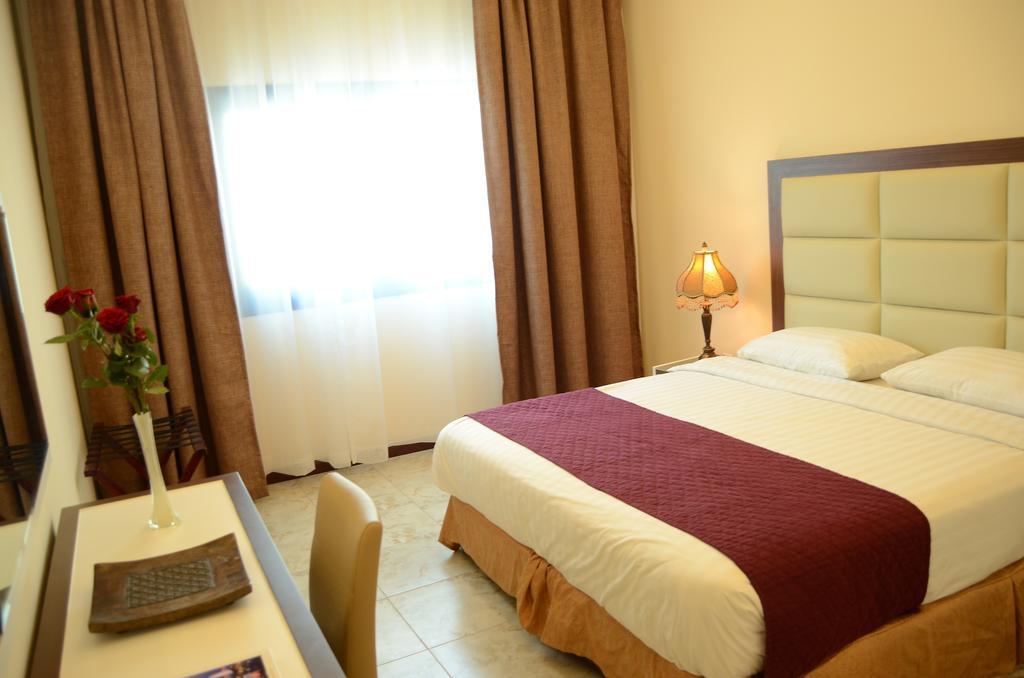Arcadia Hotel Suites Шарджа Екстер'єр фото
