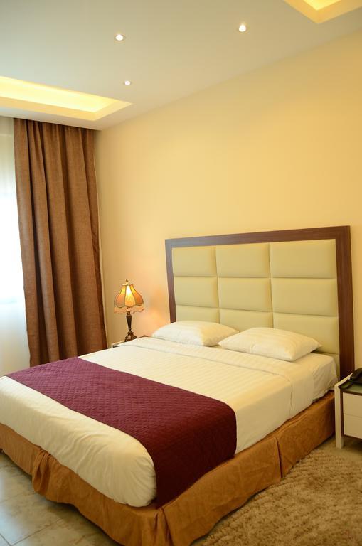 Arcadia Hotel Suites Шарджа Екстер'єр фото