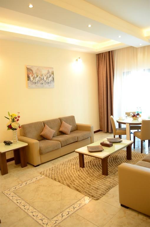Arcadia Hotel Suites Шарджа Екстер'єр фото