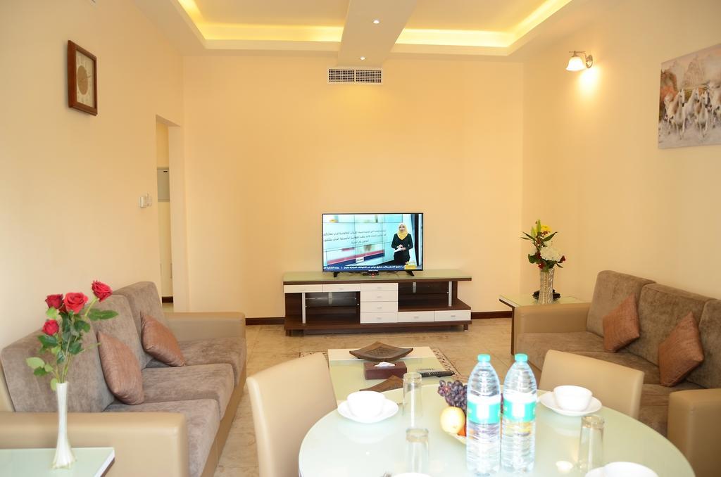 Arcadia Hotel Suites Шарджа Екстер'єр фото