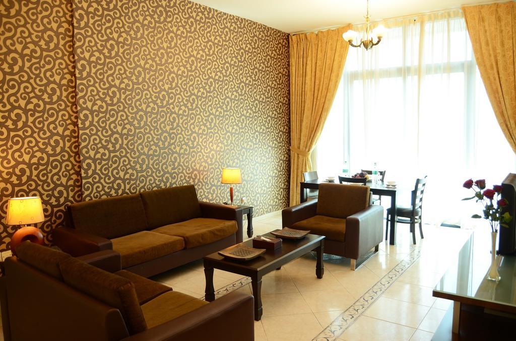 Arcadia Hotel Suites Шарджа Екстер'єр фото